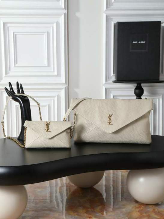 Picture of Saint Laurent Handbags _SKUfw240129057fw